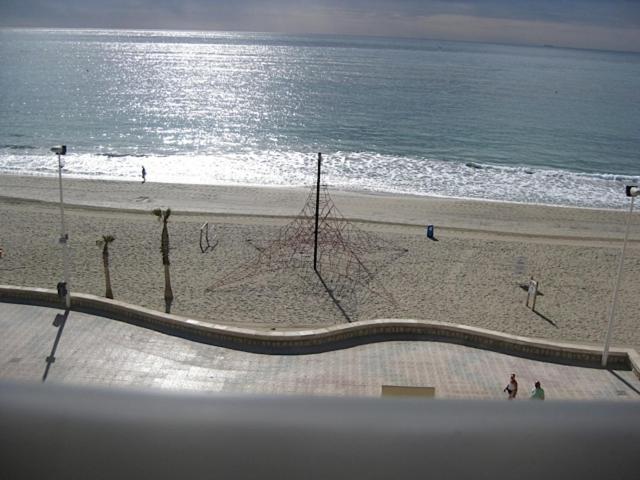 Medi Playa Primera Linea Con Piscina Calp Exterior foto
