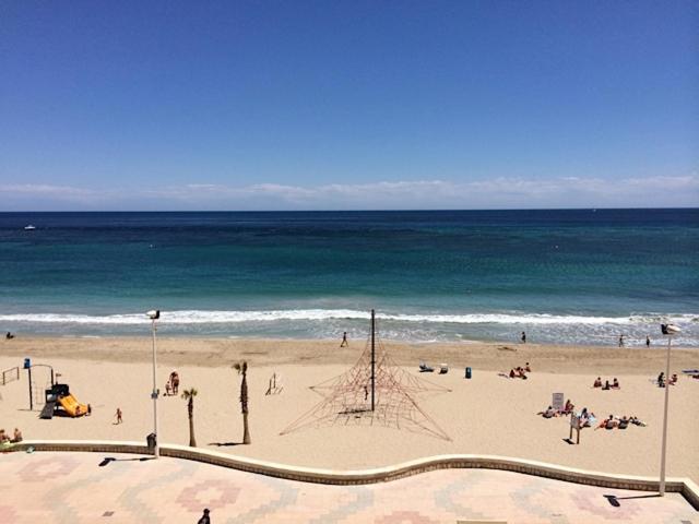 Medi Playa Primera Linea Con Piscina Calp Exterior foto
