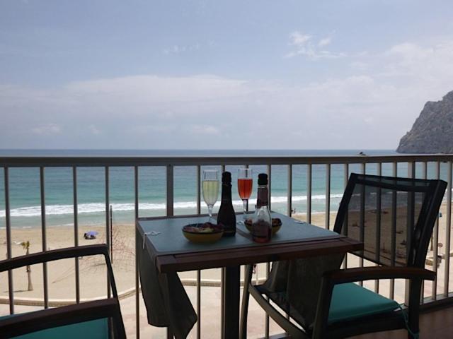 Medi Playa Primera Linea Con Piscina Calp Exterior foto