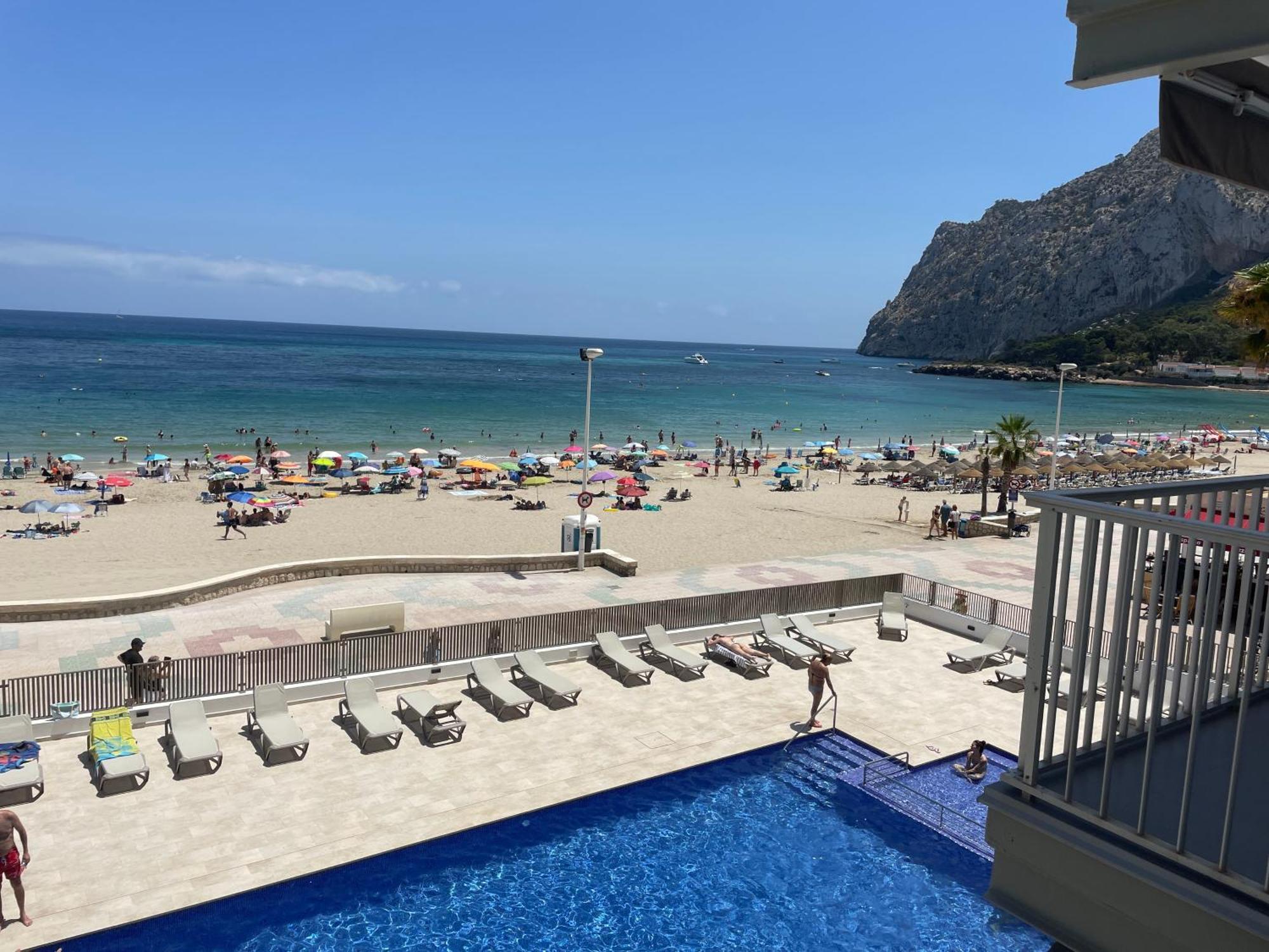 Medi Playa Primera Linea Con Piscina Calp Exterior foto