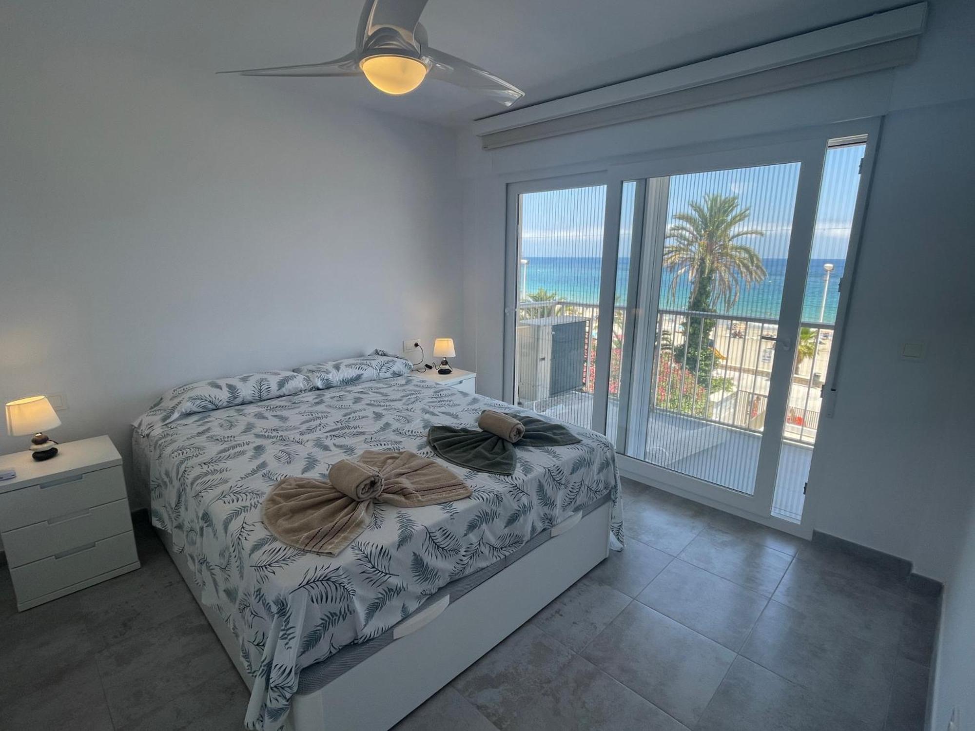 Medi Playa Primera Linea Con Piscina Calp Exterior foto