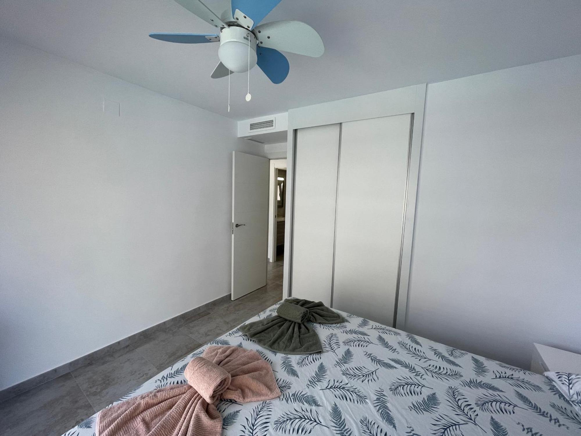 Medi Playa Primera Linea Con Piscina Calp Zimmer foto